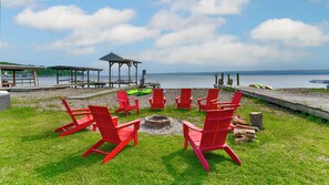 Property grounds - Grande Dame - She is big and beautiful! Perfect for your next lakeside group getaway! (Lodi)