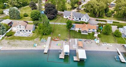 Grande Dame - Gather Your Gals and Enjoy the Perfect Galentine's Day Stay!