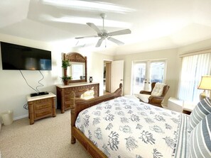 4 chambres, fer et planche à repasser, Wi-Fi, draps fournis