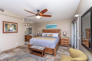 4 bedrooms, iron/ironing board, WiFi, bed sheets - Tropical Heated Pool & Sunset Views Oasis (Lake Havasu City)