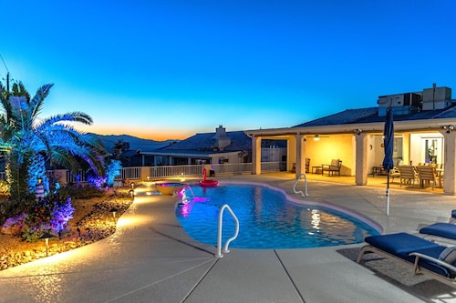 Tropical Heated Pool & Sunset Views Oasis