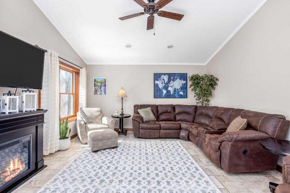 3 Bdrm Home w Game Room. Just minutes from WGI & Wine Trail.