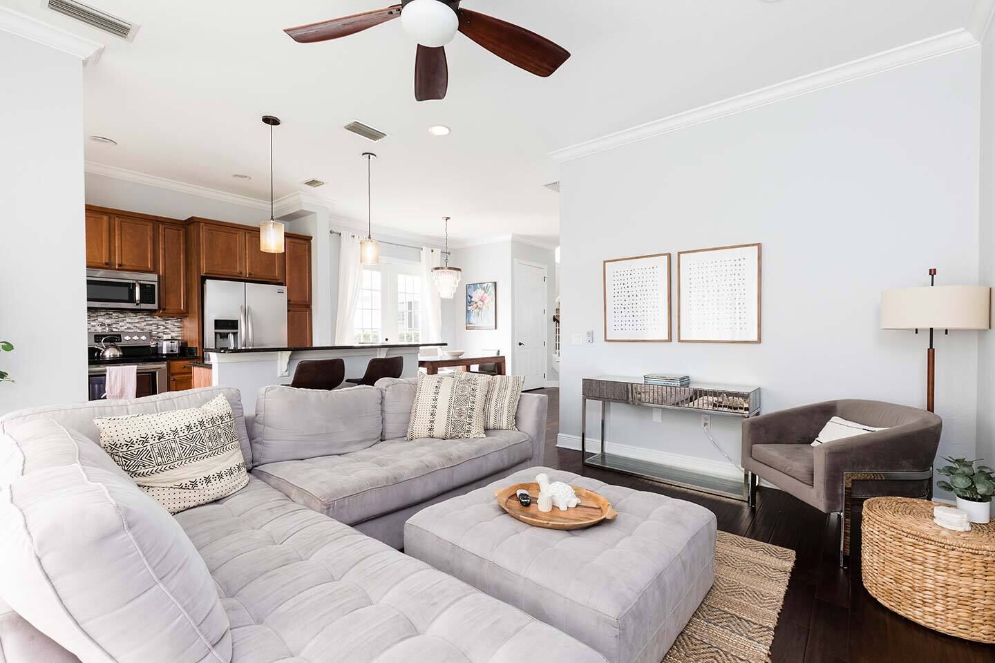 Bright Oasis with Themed Games Room at Reunion