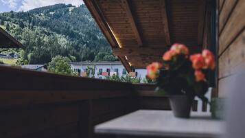 Signature Condo | Balcony