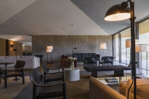 Lounge no saguão