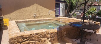 2br 1ba house Mineral Hot Springs near Rio Grande sleeps 4 to 6