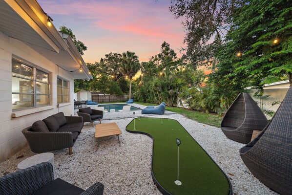 Property grounds - Sandy Feet Retreat | Private Pool + Ping Pong! (Sarasota)