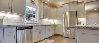 Black Diamond Retreat | Lakefront w/ Dock + Game Room!