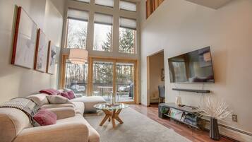 Televisio, pöytäjalkapallopöytä