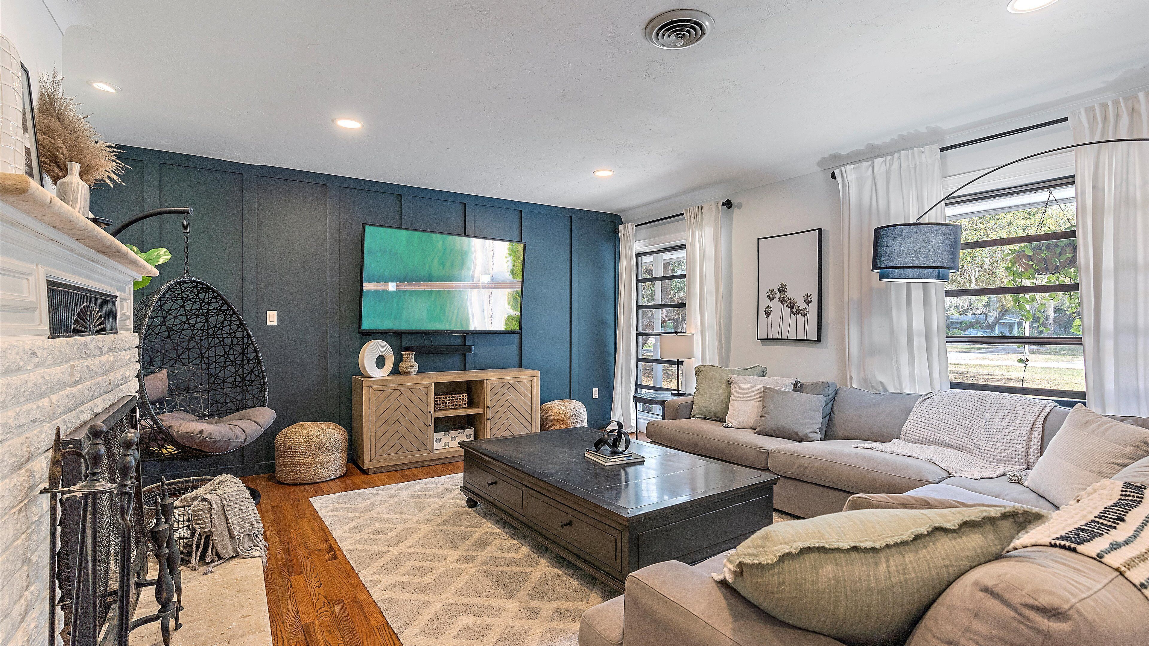 Bearded Oaks | Backyard Oasis w/ Pool + HOT TUB!