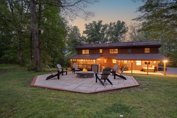 Welcome to Fireside Cabin- The getaway home of your dreams!