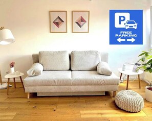 TV, offices - MEL&BENS Domblick | Marktplatz | Stellplatz (Bremen)