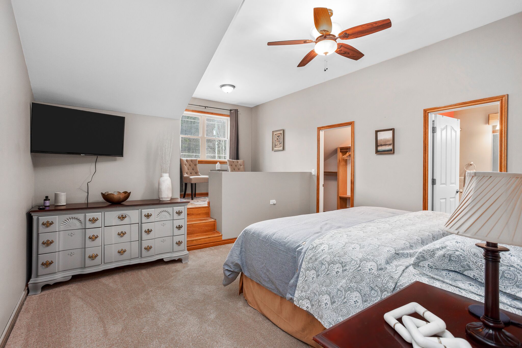 4 BR Home w/ Game Room. 3 Min from WGI & minutes from Wine Trail.