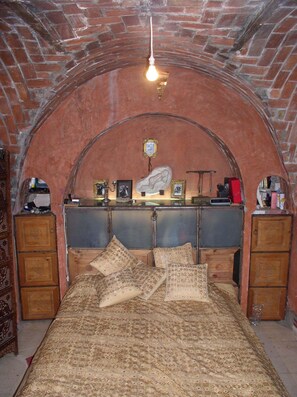5 bedrooms, iron/ironing board, WiFi