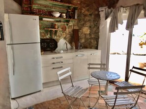 Fridge, microwave, oven, coffee/tea maker - House with several terraces and breathtaking sea views (Hammamet)