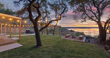 Blue Vista, lake view, hot tub, fire pit, covered patio