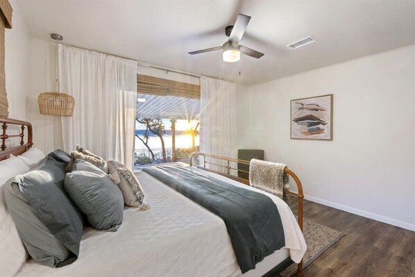 2 bedrooms, iron/ironing board, travel crib, free WiFi