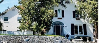Beautiful home, historic property- downtown Nampa