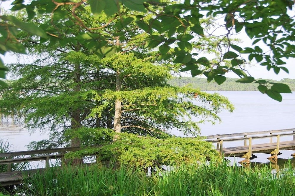 Tranquil Getaway - Fishing Haven