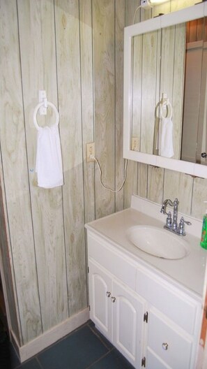 Dusche, Handtücher, Toilettenpapier