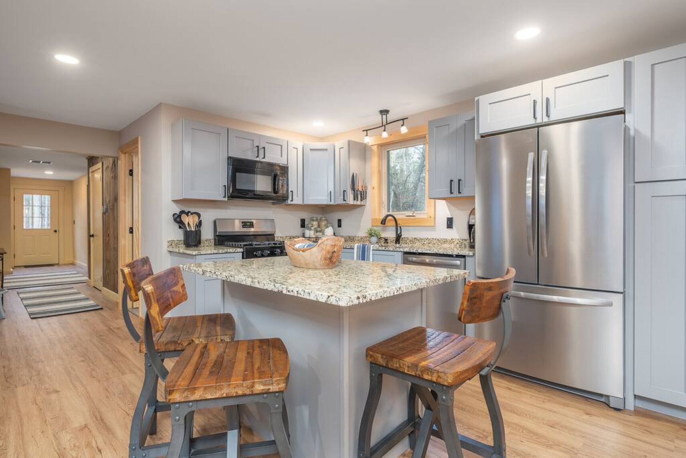 Wooded Wonderland with private wood fired Sauna!