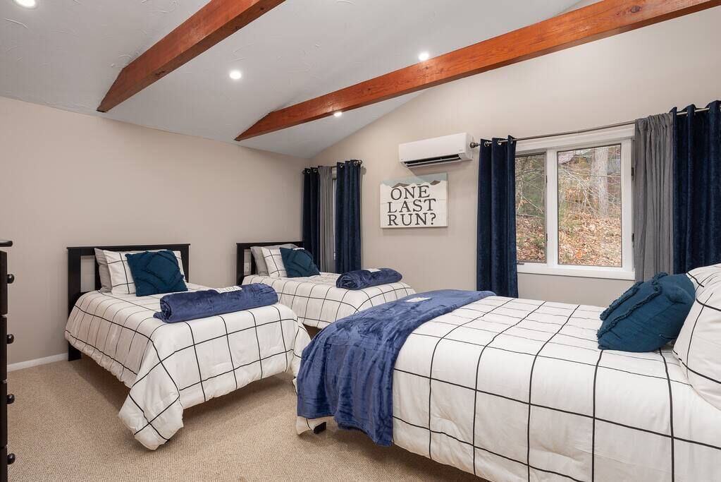 Luxurious & Lofty Mountain Retreat!