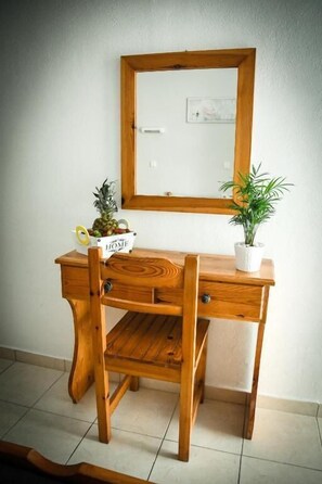 In-room safe, iron/ironing board, free WiFi - ANGELA STUDIOS (Rhodes)