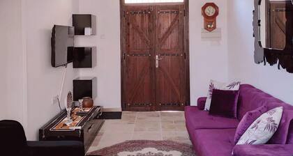 MALIA FOUNTAIN HOUSE