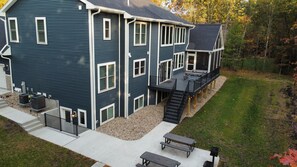 Exterior - Large 8 bedroom multi-family retreat on Castle Rock Lake near WI Dells (Mauston)