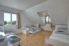 4 bedrooms