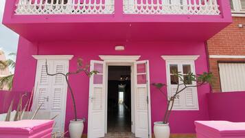 Bagian depan properti