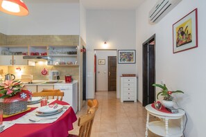 Dining - Garden with pool and barbecue, air conditioning, wifi, quiet location (Porec)