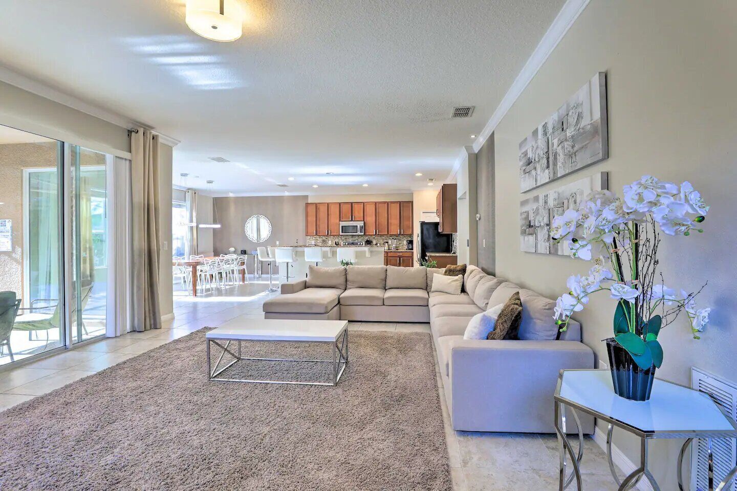 Huge 6Br 6Bath Villa & Private pool Min to Disney