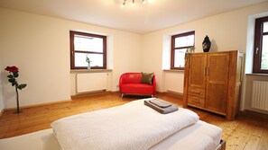 3 Schlafzimmer, kostenloses WLAN, Bettwäsche