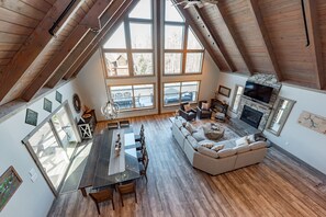 Älytelevisio, takka, DVD-soitin