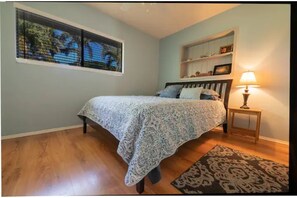 3 soveværelser, pengeskab på værelset, strygejern/strygebræt