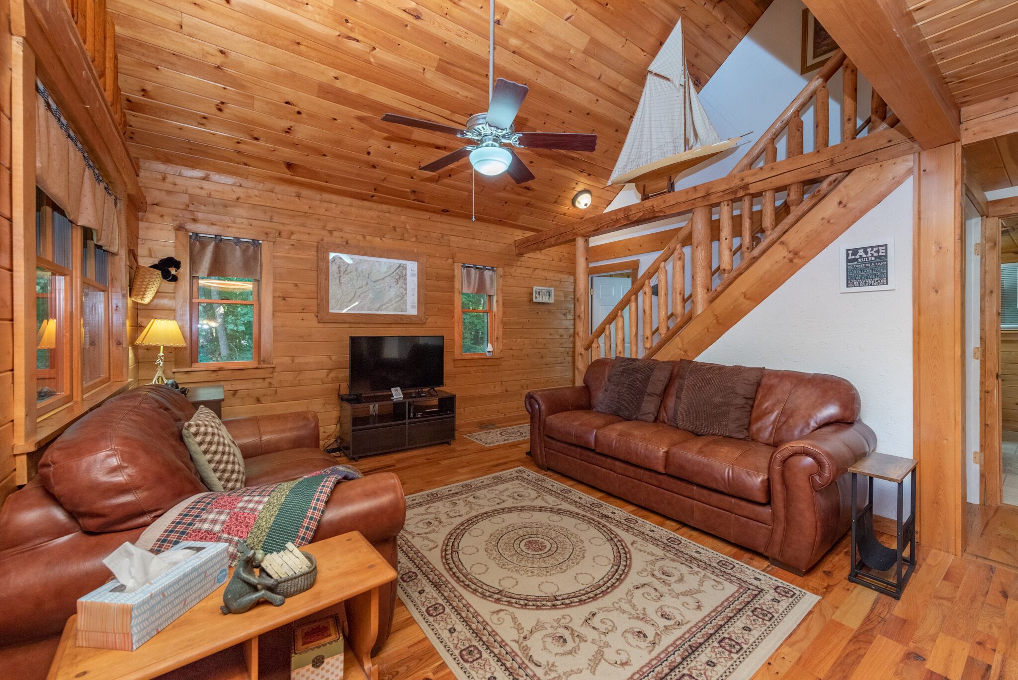 New! Star View Lodge: Lake Area!