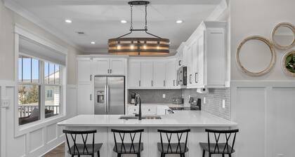 Welcome to 30 North—LUXURY Home with Private Pool! Pet Friendly!