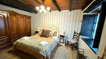 3 chambres, fer et planche à repasser, lit parapluie, Wi-Fi gratuit