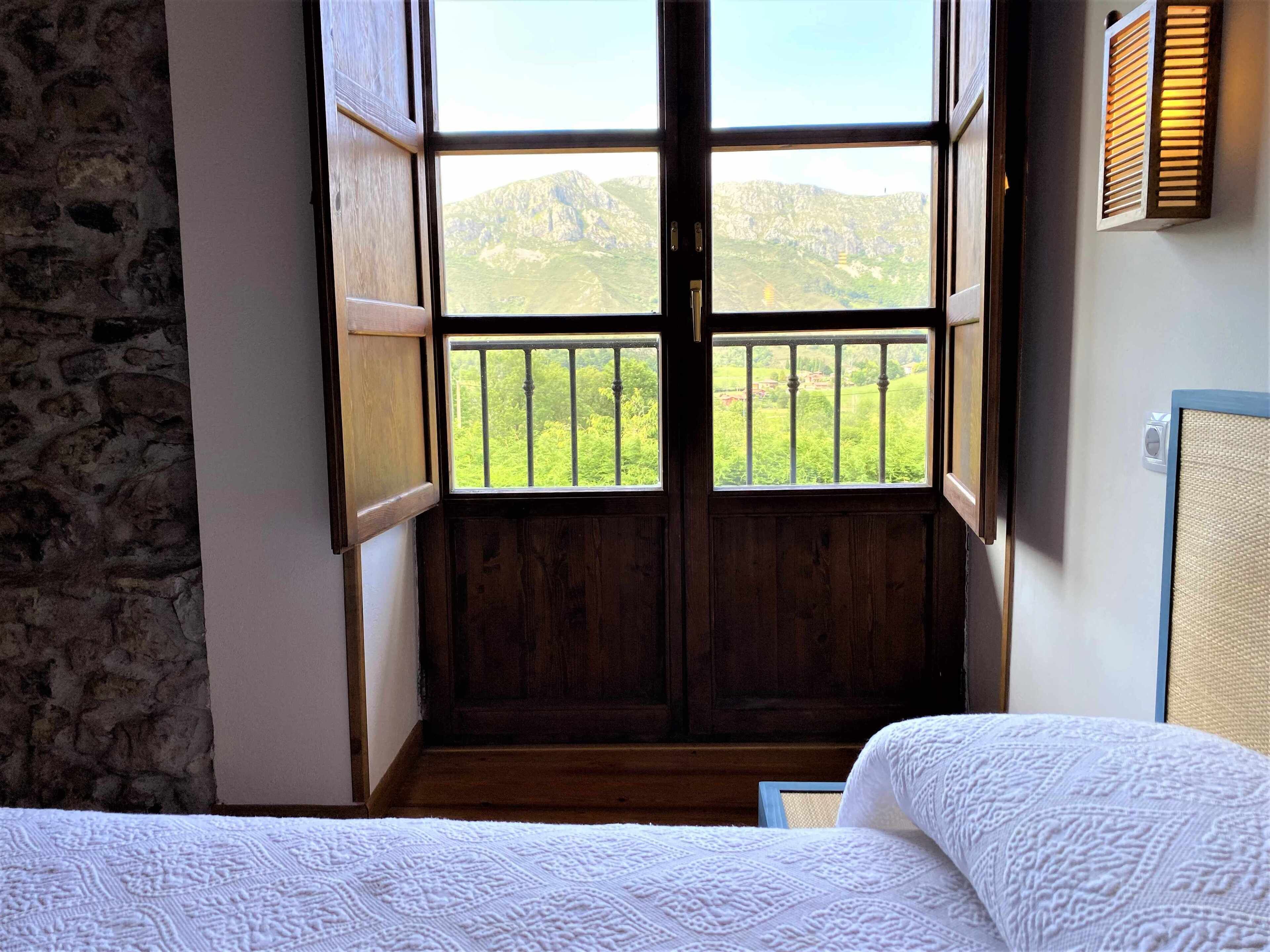 2 bedrooms, iron/ironing board, travel crib, free WiFi