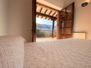 4 chambres, fer et planche à repasser, lit parapluie, Wi-Fi