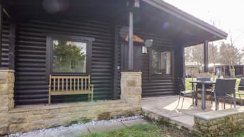 Cottage | Property grounds