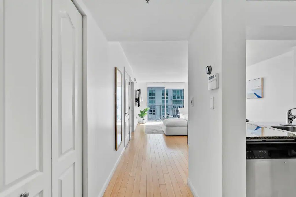 Beautiful condo with ocean view at Miami Brickell