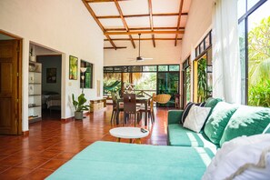 تلفزيون ذكي