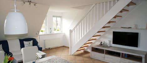 Een smart-tv en een stereo