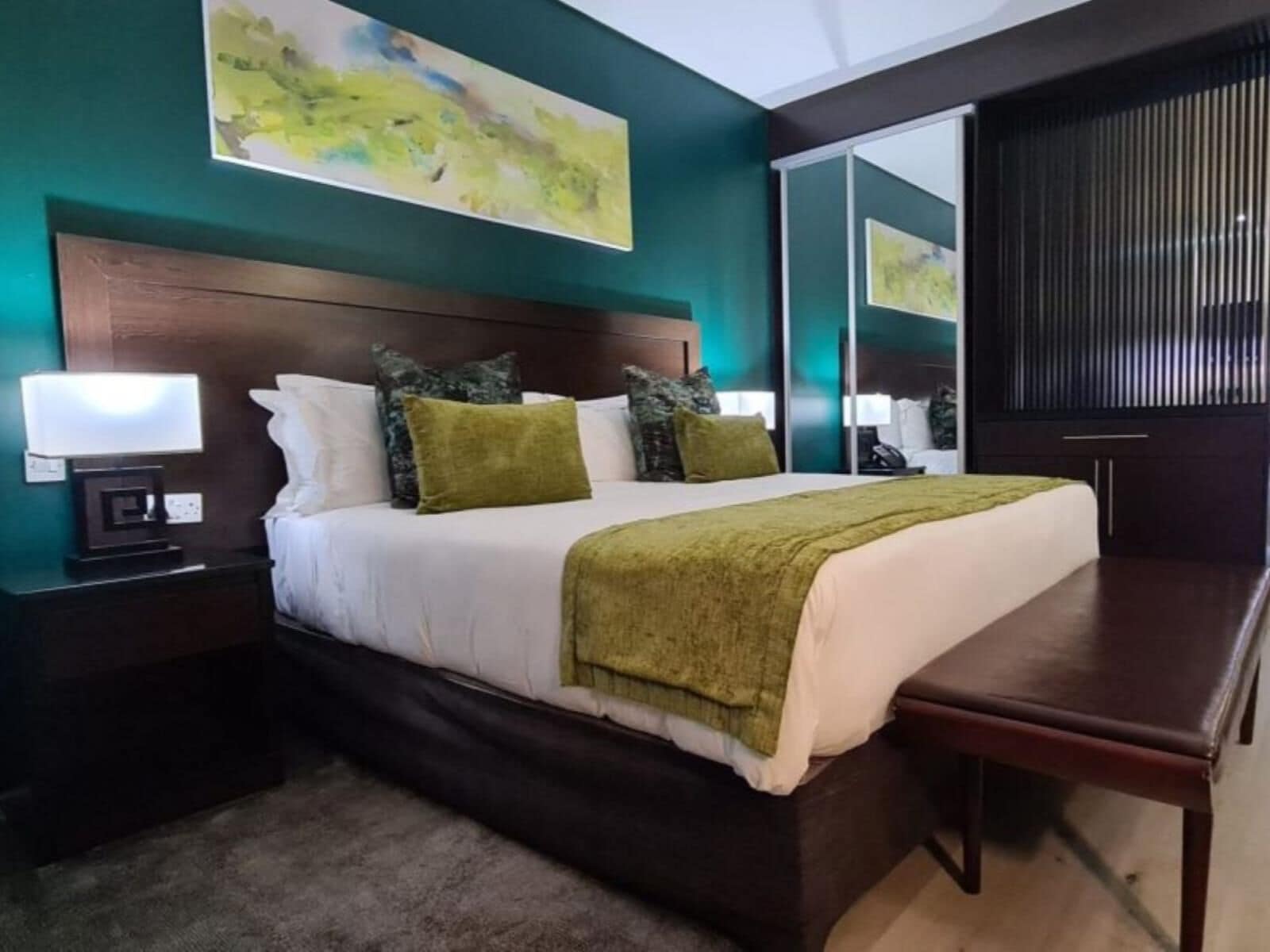 junior double room | 1 bedroom, in-room safe, iron/ironing board, free wifi