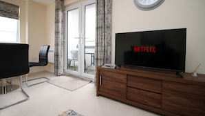 Living area - Upper Millennium by Tŷ SA (Newport)
