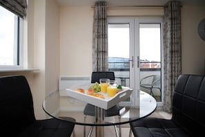 Appartement | Cuisine privée | Réfrigérateur, cafetiÚre/bouilloire, bouilloire électrique, grille-pain