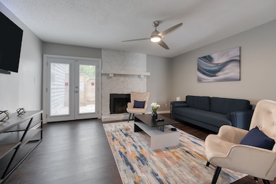 Premium Townhome #C w/ 2 King Beds & Luxury Baths