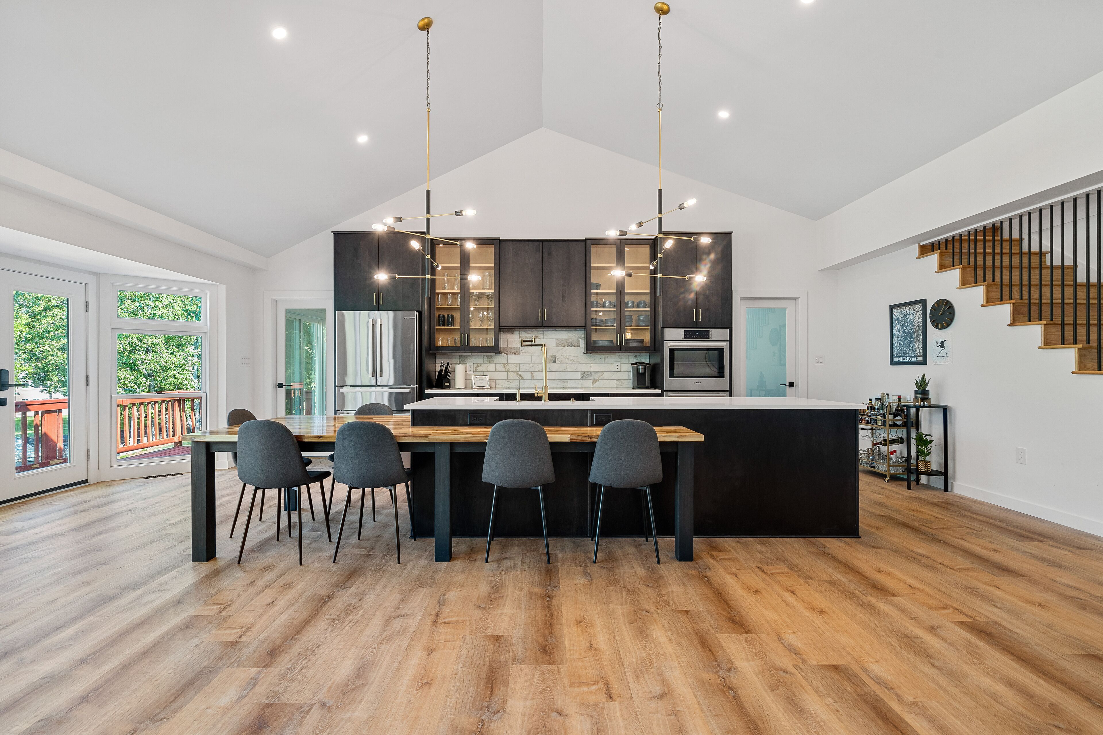 Luxury on the Lake - Kayaks, Paddle Boards, Fire Pit 